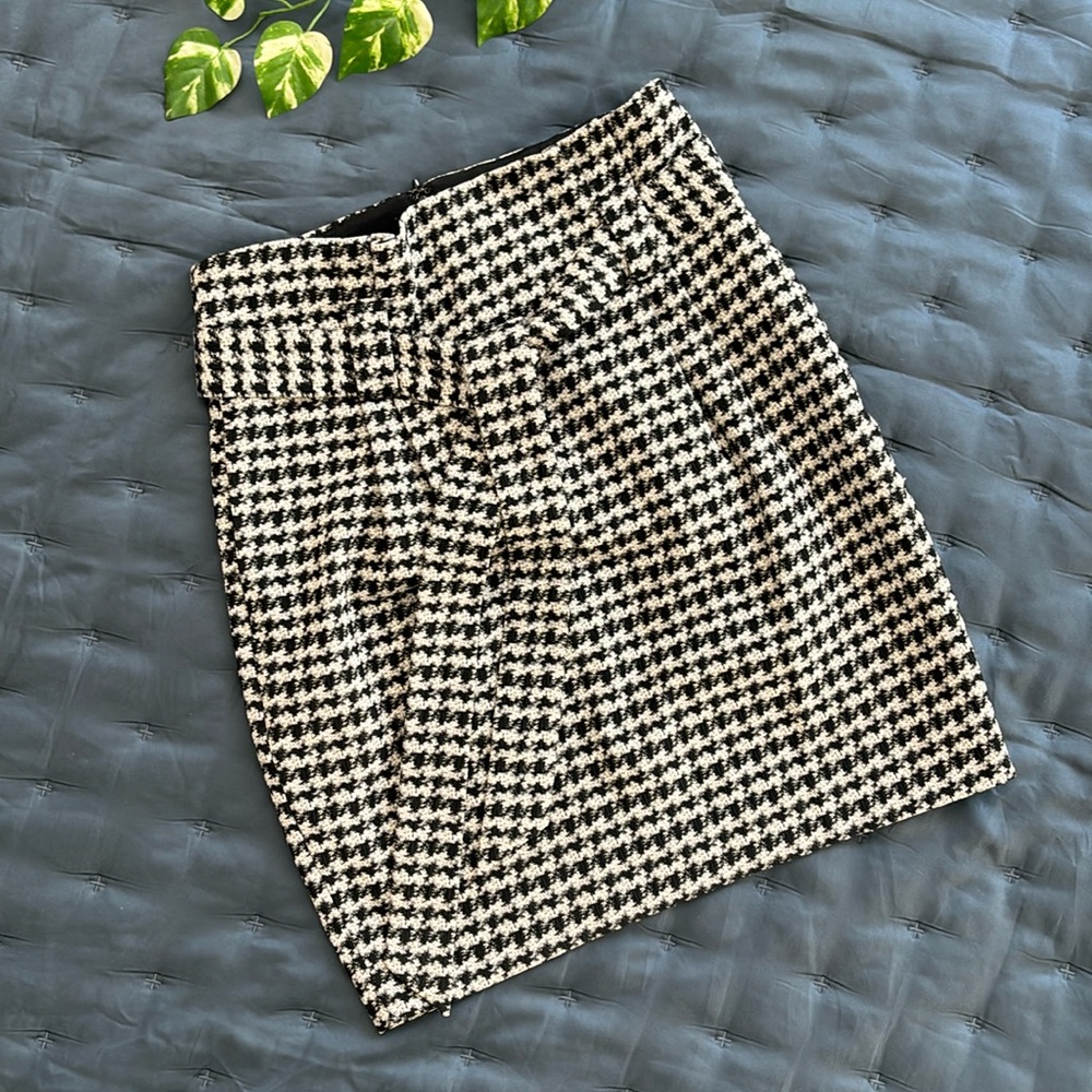 Express | Women’s Houndstooth Belted Pencil Skirt with Pockets 2